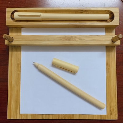 Bút tre tặng 